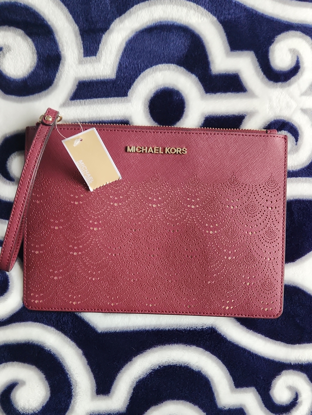 Michael Kors Jet Set Travel XL Zip Clutch with Gold Logo